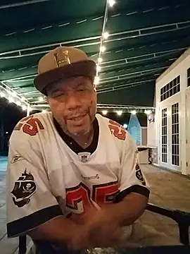 Snapshot of pimpdaddy4ever chatting on July 8, 2026, 3:33 am pimpdaddy4ever online show from July 8, 2026, 3:33 am