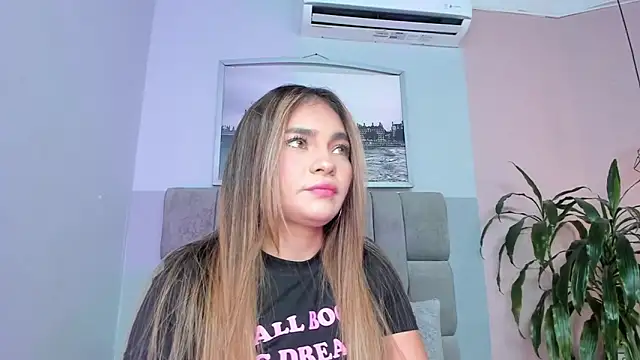 selene tylor  online show from May 26, 2026, 8:27 pm