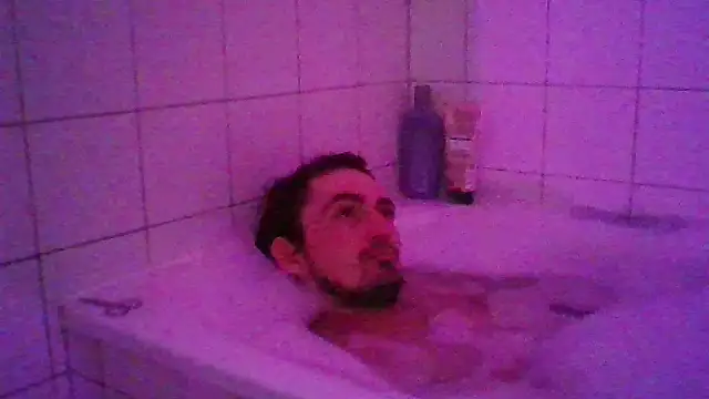 Wesleymodel online show from March 11, 2026, 11:00 pm