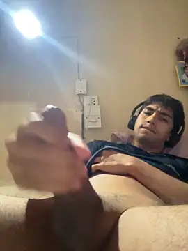 Snapshot of beautifulMax chatting on March 2, 2026, 8:10 am beautifulMax online show from March 2, 2026, 8:10 am