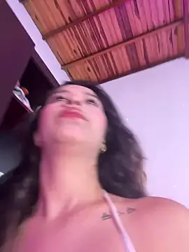 little-Emma online show from April 7, 2026, 12:22 am