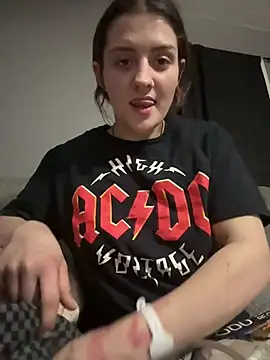 emilysue1 online show from February 2, 2026, 7:07 am