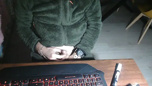 Adri gard online show from February 14, 2026, 9:11 pm