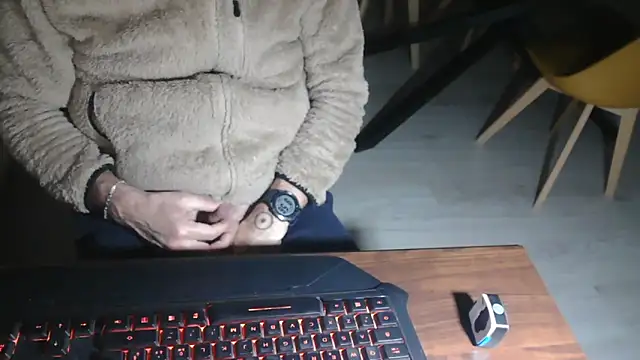 Adri gard online show from March 20, 2026, 8:57 pm