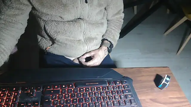 Adri gard online show from April 2, 2026, 8:17 pm