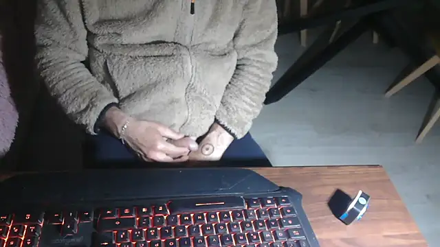 Adri gard online show from April 15, 2026, 8:53 pm