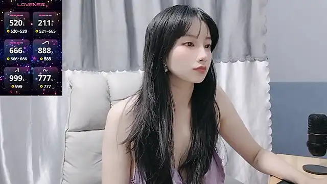 Snapshot of Nery_Asian chatting on January 12, 2025, 7:21 am Nery Asian online show from January 12, 2025, 7:21 am