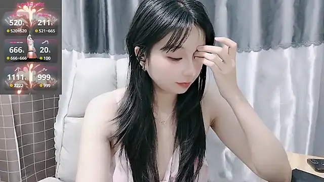 Snapshot of Nery_Asian chatting on February 5, 2025, 5:41 am Nery Asian online show from February 5, 2025, 5:41 am