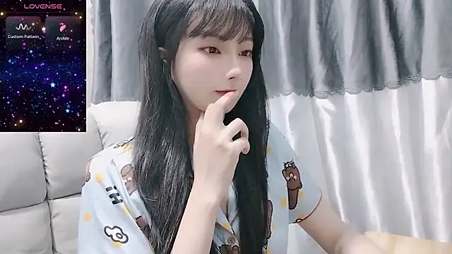 Snapshot of Nery_Asian chatting on February 17, 2025, 12:38 pm Nery Asian online show from February 17, 2025, 12:38 pm