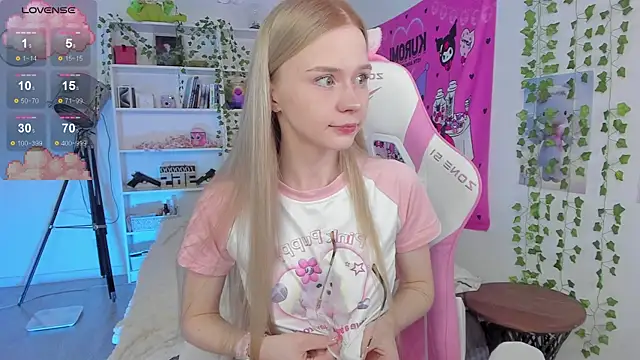 Milia Parker online show from February 24, 2025, 2:19 am