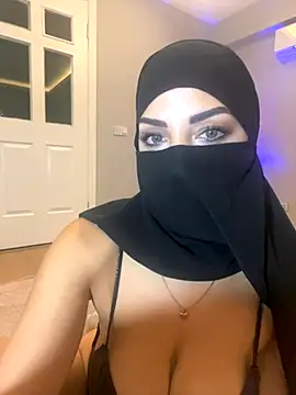 Amberonee31 online show from October 19, 2025, 8:31 pm