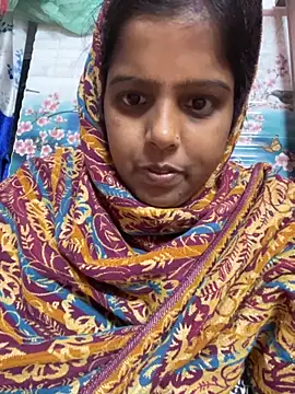 Snapshot of Beauty-queen chatting on November 11, 2025, 1:33 pm Beauty-queen online show from November 11, 2025, 1:33 pm