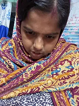 Snapshot of Beauty-queen chatting on December 1, 2025, 1:05 pm Beauty-queen online show from December 1, 2025, 1:05 pm