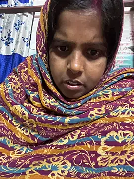 Snapshot of Beauty-queen chatting on January 7, 2026, 2:19 pm Beauty-queen online show from January 7, 2026, 2:19 pm