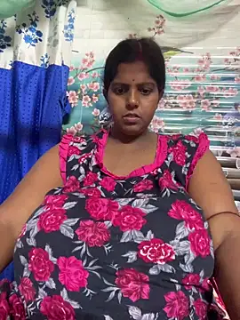 Beauty-queen online show from April 3, 2026, 1:53 pm