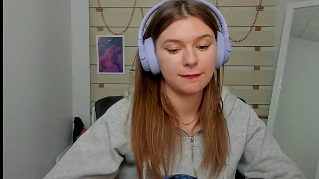 Josephine Kiss online show from February 25, 2025, 3:49 pm