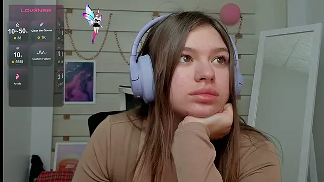 Josephine Kiss online show from March 16, 2025, 7:26 am