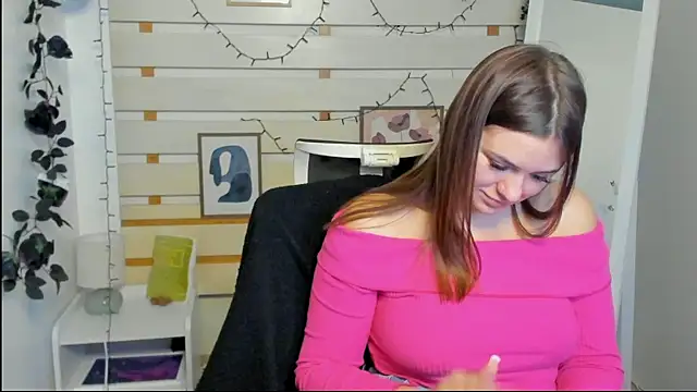 Josephine Kiss online show from March 20, 2026, 7:46 am