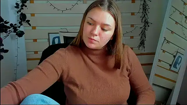 Josephine Kiss online show from April 18, 2026, 7:12 am