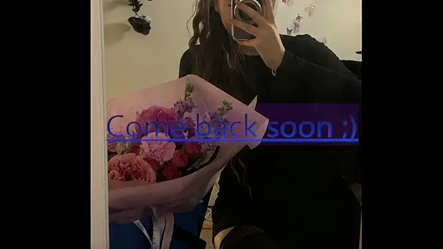 Josephine Kiss online show from July 28, 2026, 12:48 pm