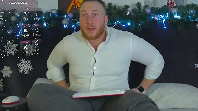 Snapshot of RoddyStill chatting on December 24, 2024, 2:01 pm RoddyStill online show from December 24, 2024, 2:01 pm