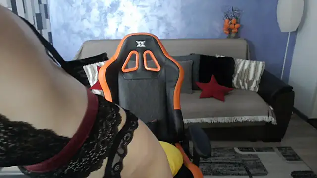 NycolleSweet37 online show from April 16, 2026, 9:43 am