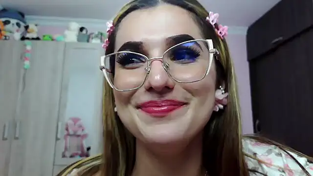 caroline jonson online show from February 10, 2025, 10:30 pm