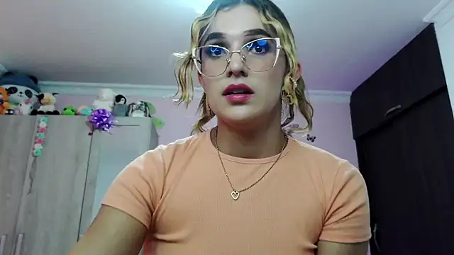 caroline jonson online show from March 5, 2025, 5:39 pm