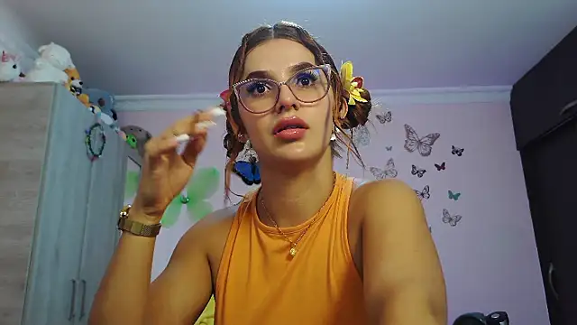 caroline jonson online show from January 10, 2026, 7:48 pm