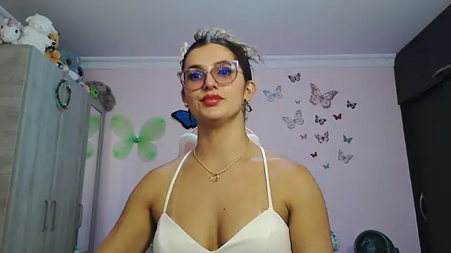 caroline jonson online show from February 22, 2026, 9:13 pm