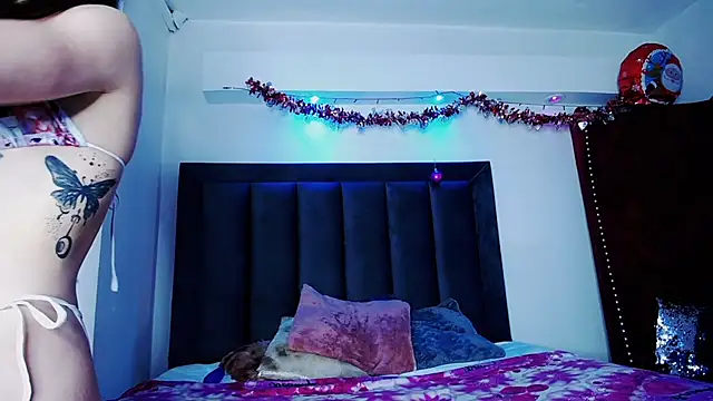 Snapshot of Tifanny_Sweett chatting on December 29, 2024, 10:47 pm Tifanny Sweett online show from December 29, 2024, 10:47 pm