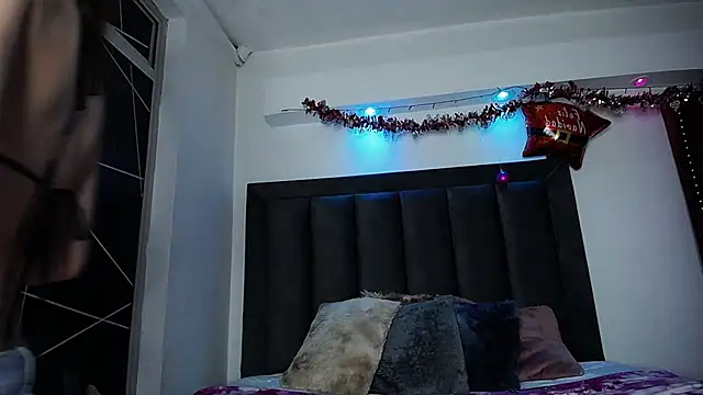 Snapshot of Tifanny_Sweett chatting on December 31, 2024, 4:06 am Tifanny Sweett online show from December 31, 2024, 4:06 am