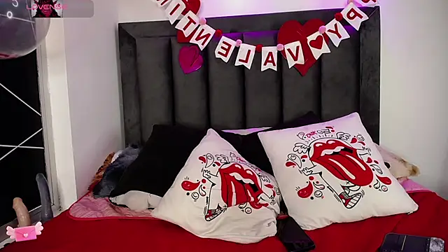 Snapshot of Tifanny_Sweett chatting on February 13, 2025, 11:39 am Tifanny Sweett online show from February 13, 2025, 11:39 am