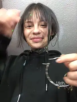 Snapshot of Tifanny_Sweett chatting on October 3, 2025, 2:52 am Tifanny Sweett online show from October 3, 2025, 2:52 am