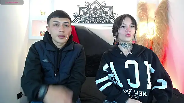 Snapshot of Tifanny_Sweett chatting on October 9, 2025, 4:21 am Tifanny Sweett online show from October 9, 2025, 4:21 am