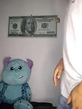 Snapshot of Tifanny_Sweett chatting on November 15, 2025, 4:32 am Tifanny Sweett online show from November 15, 2025, 4:32 am