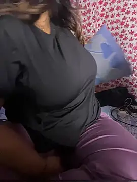 Snapshot of Ritu-Babe chatting on October 7, 2025, 9:50 am Ritu-Babe online show from October 7, 2025, 9:50 am