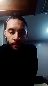 Snapshot of bearguy998 chatting on February 24, 2025, 5:42 pm bearguy998 online show from February 24, 2025, 5:42 pm