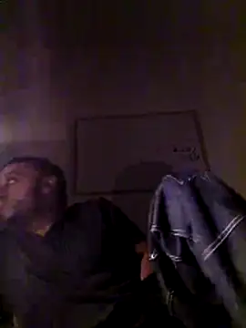 Snapshot of bearguy998 chatting on November 15, 2025, 4:32 am bearguy998 online show from November 15, 2025, 4:32 am