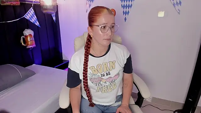 AllisonRoberts  online show from September 25, 2025, 7:39 pm