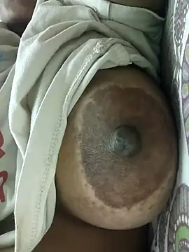 cuteyqueen online show from February 6, 2025, 12:16 pm