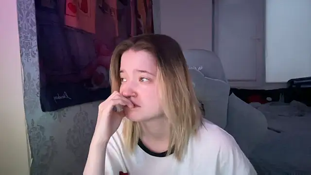 Meowki4k online show from December 31, 2024, 4:16 am