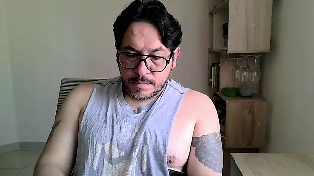 OsoMaduro12 online show from February 9, 2026, 1:26 pm