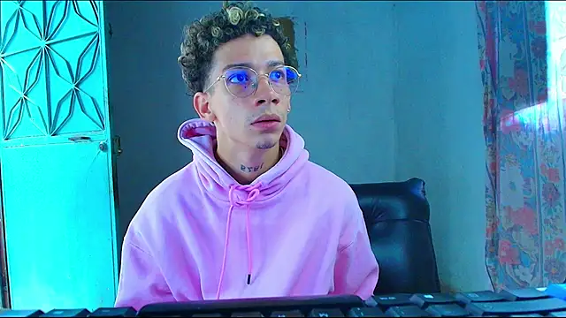 mateodeamjo online show from February 11, 2026, 12:43 pm