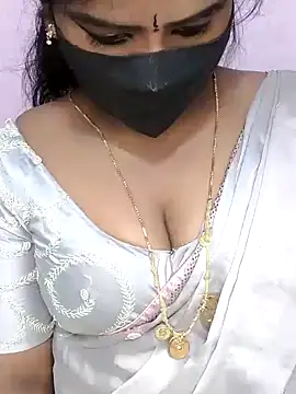 louise92 online show from December 8, 2024, 5:22 pm