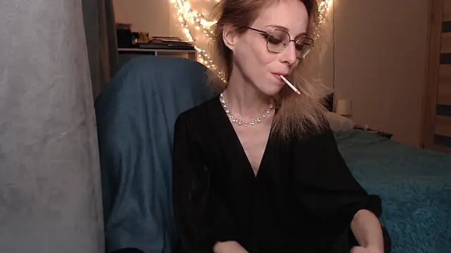 amber quell here online show from March 2, 2025, 2:10 pm