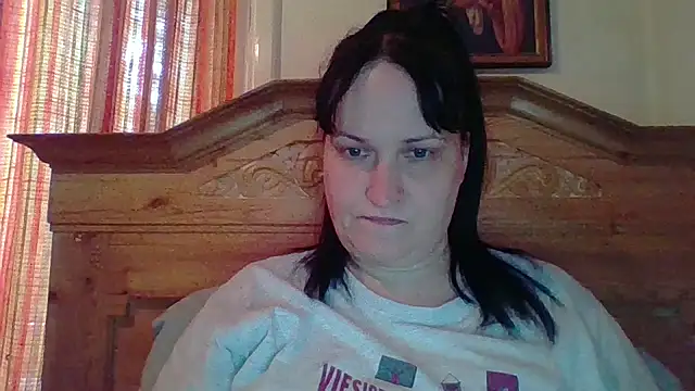  squirty cum lady  online show from April 18, 2026, 12:20 pm