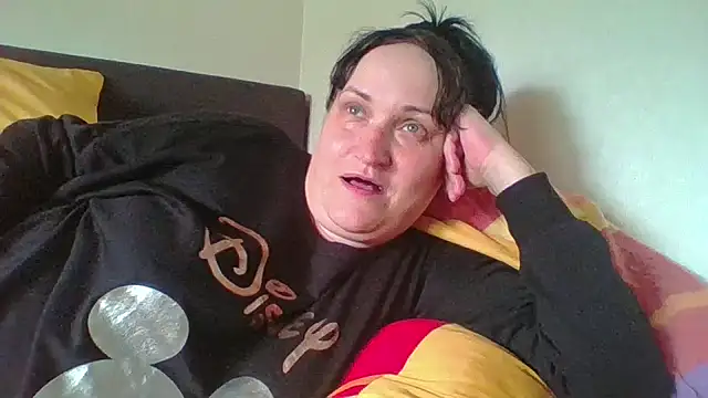  squirty cum lady  online show from June 3, 2026, 2:33 pm