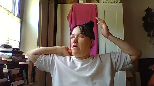 Snapshot of _squirty_cum_lady_ chatting on June 18, 2026, 8:25 am squirty cum lady online show from June 18, 2026, 8:25 am
