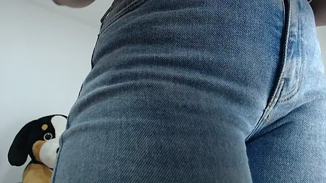 Amelia Debora Antonella online show from October 22, 2025, 1:11 pm